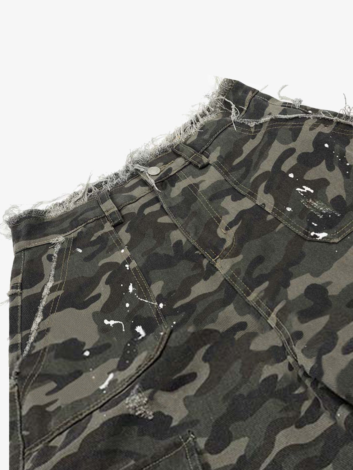 Distressed Camo Multi-Pocket Straight-Leg Denim Shorts