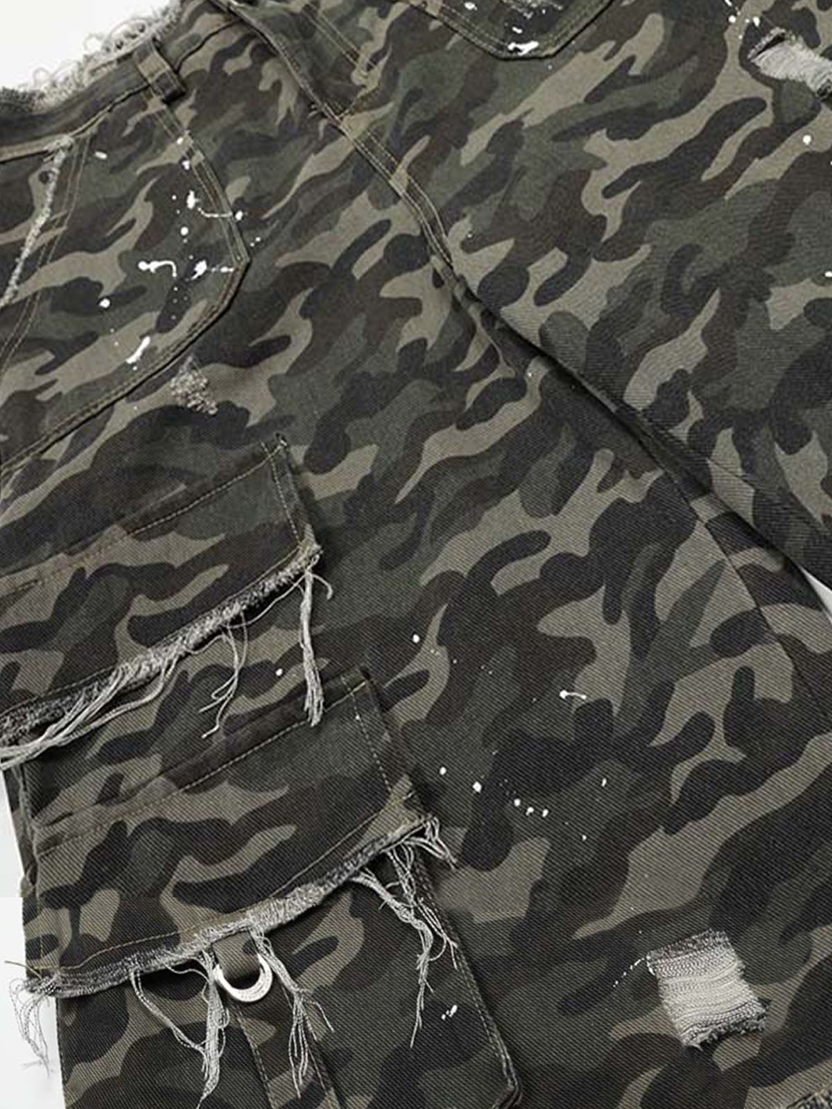Distressed Camo Multi-Pocket Straight-Leg Denim Shorts