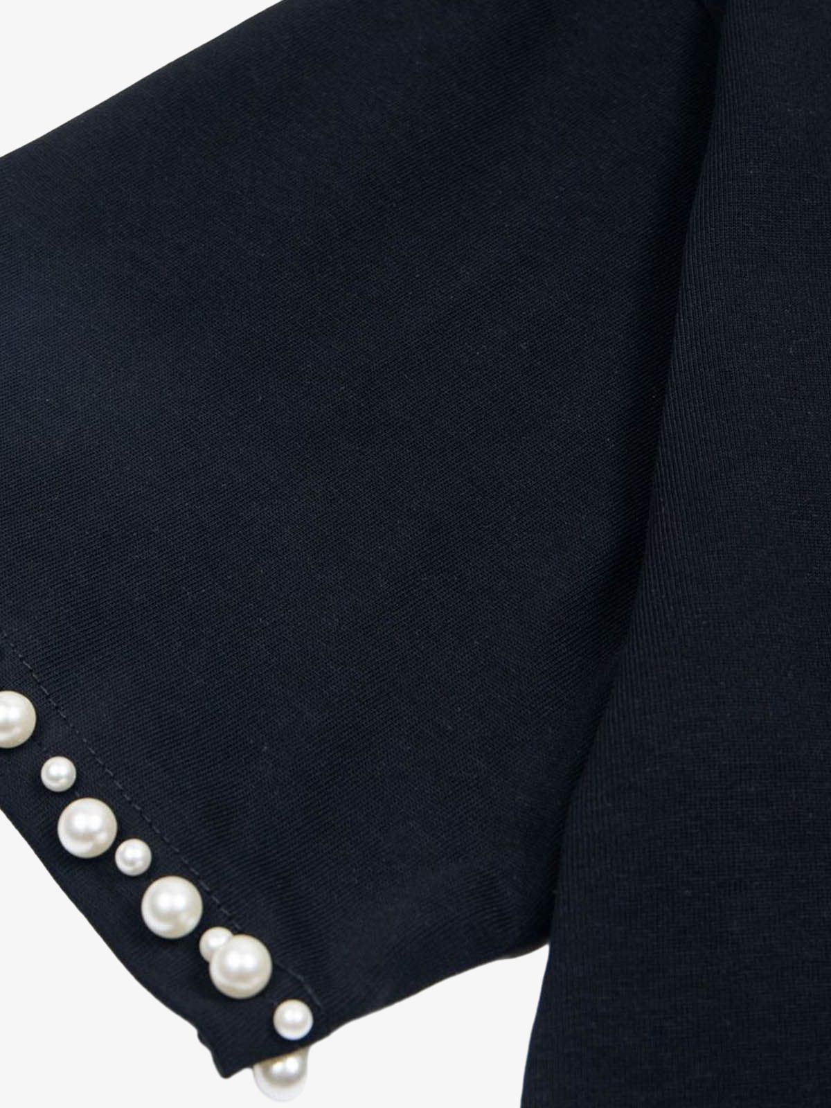 Chic Oversized T-Shirt with Pearl Accents