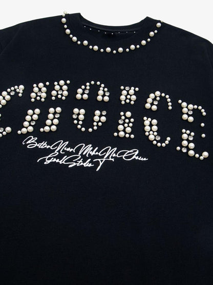 Chic Oversized T-Shirt with Pearl Accents