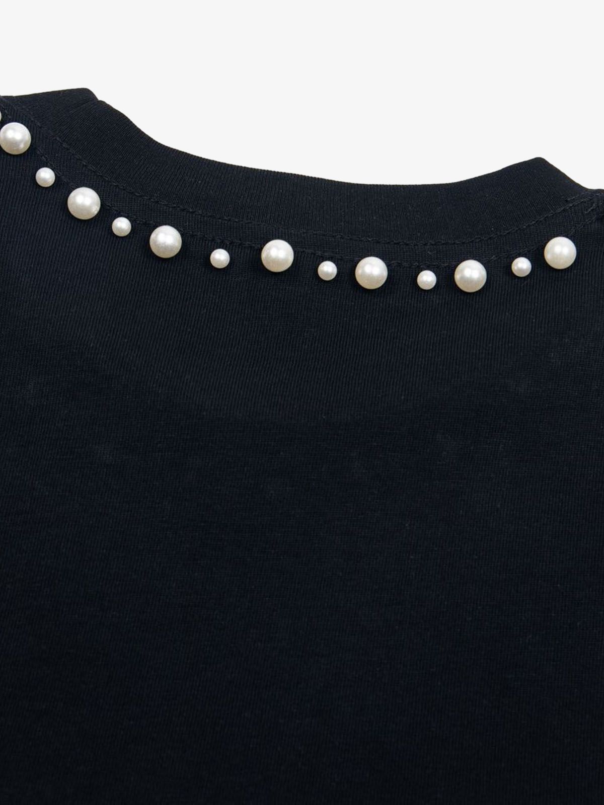 Chic Oversized T-Shirt with Pearl Accents